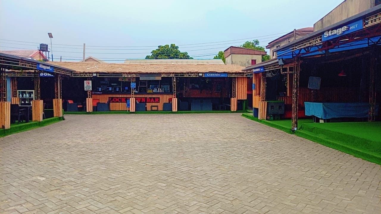 Lockdown Bar exterior